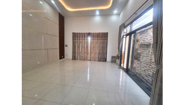 Bán Nhà 2 Tầng Hẻm Xe Hơi Gần Chợ Kiến Thiết Hiệp Phú Thủ Đức 122m2_5.5*20  chỉ 6.5 tỷ